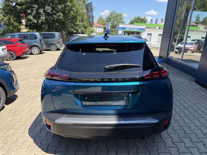 Peugeot 2008, Peugeot 2008 ALLURE Turbo 100 MAN6, barva modrá