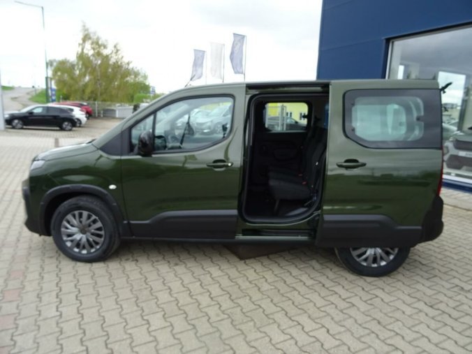 Peugeot Rifter, Peugeot Rifter ALLURE BlueHDi 100 MAN6, barva zelená