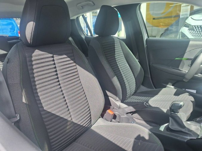 Peugeot 208, Peugeot 208 SYTLE 1.2 PT 100K MAN5, barva šedá