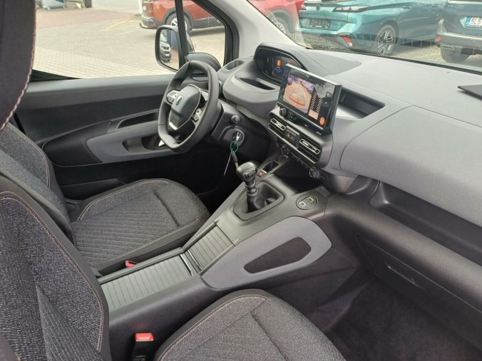 Peugeot Rifter, Peugeot Rifter ALLURE 1.5 BlueHDi 130k, barva zelená