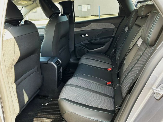 Peugeot 308, Peugeot 308 SW ALLURE 1,5 HDi 130k EAT8, barva modrá