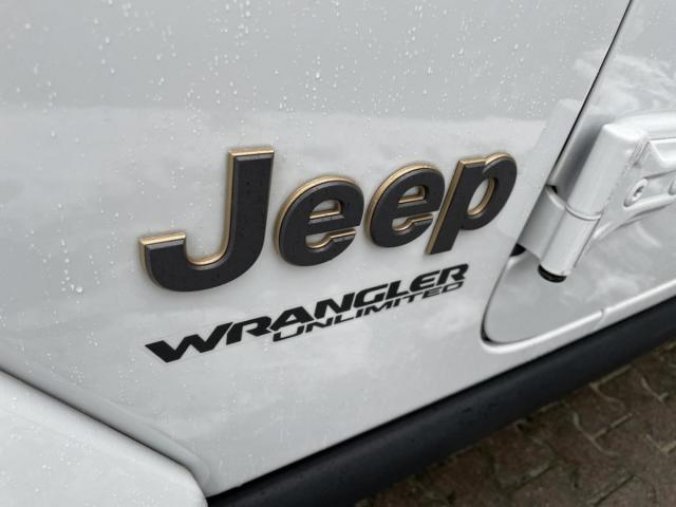 Jeep Wrangler, Unlimited Rubicon 392, barva bílá