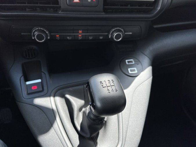 Peugeot Rifter, Peugeot Rifter LONG ACTIVE BlueHDi 100 MAN6 s homologací N1, barva bílá