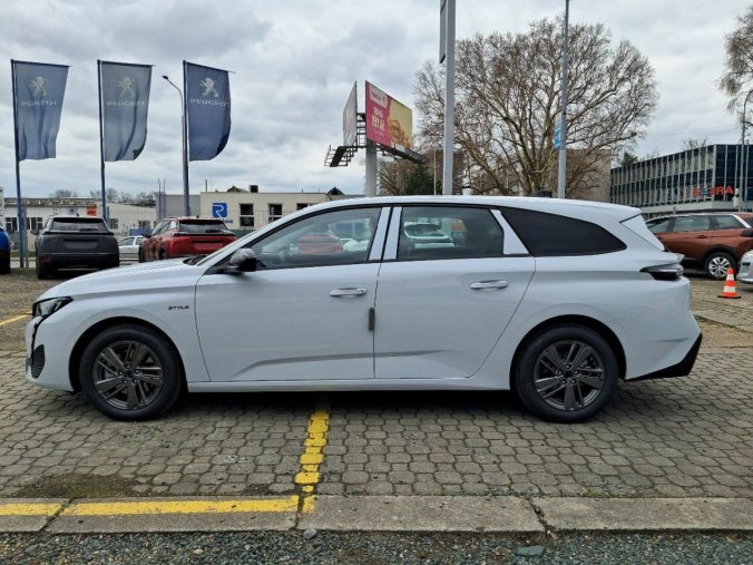 Peugeot 308, Peugeot 308 308 SW STYLE BlueHDi 130 S&amp, barva bílá