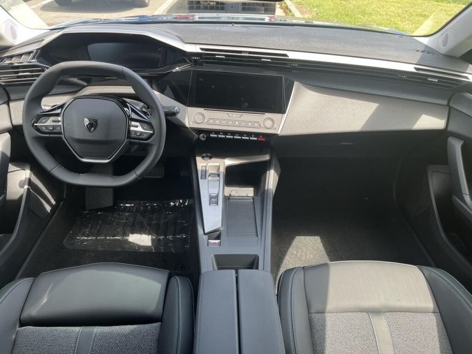 Peugeot 408, Peugeot 408 ALLURE Hybrid 145 e-DCS6, barva modrá