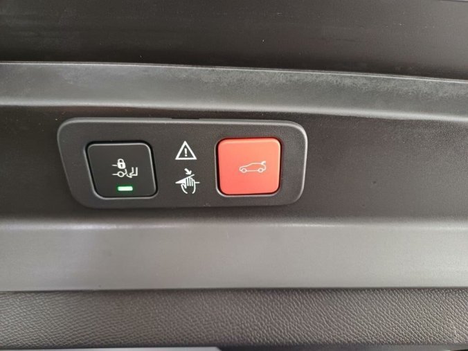 Peugeot 5008, Peugeot 5008 Allure Pack BlueHdi 130k EAT8, barva šedá