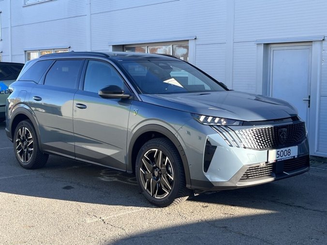Peugeot 5008, Peugeot 5008 GT Hybrid 145 e-DCS6, barva modrá