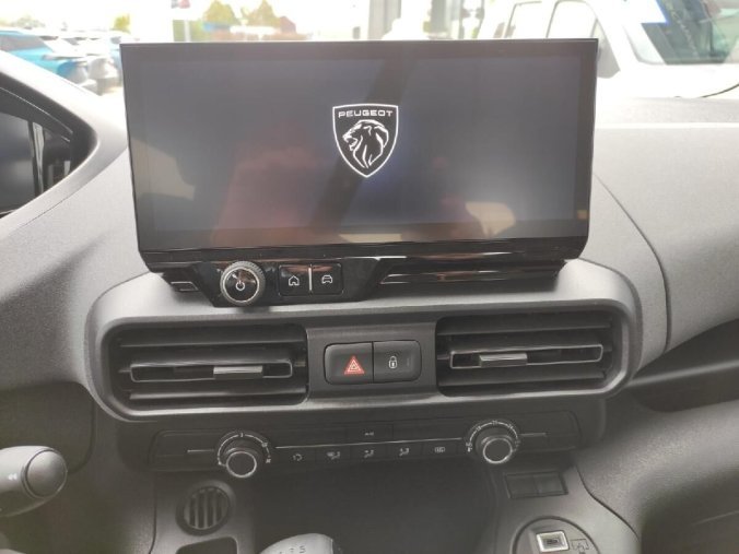 Peugeot Rifter, Peugeot Rifter ALLURE 1.2i 110k MAN6 BENZIN, barva modrá