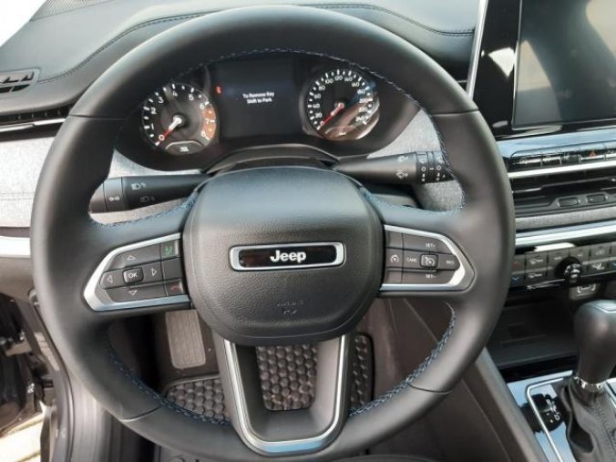 Jeep Compass, 1.3 150 Long.  AUTOM, SKLADEM!, barva šedá