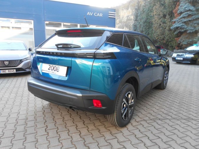 Peugeot 2008, Peugeot 2008 ALLURE Elektromotor 115 kW / 1, barva oranžová