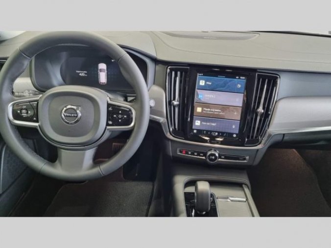 Volvo V90, B4 2.0L 197+14 HP AT8 AWD CROS, barva stříbrná
