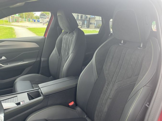 Peugeot 308, Peugeot 308 SW GT BlueHDi 130 S&S EAT8, barva červená