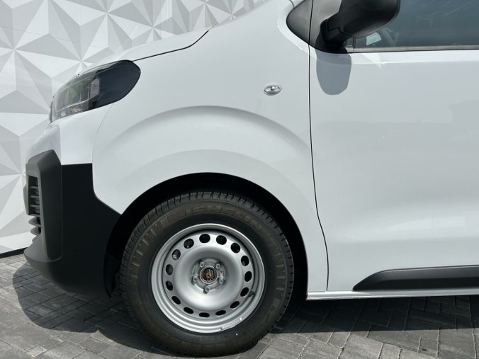 Peugeot Expert, Peugeot Expert Furgon L2 2.0 BlueHDi 145 MT, barva bílá