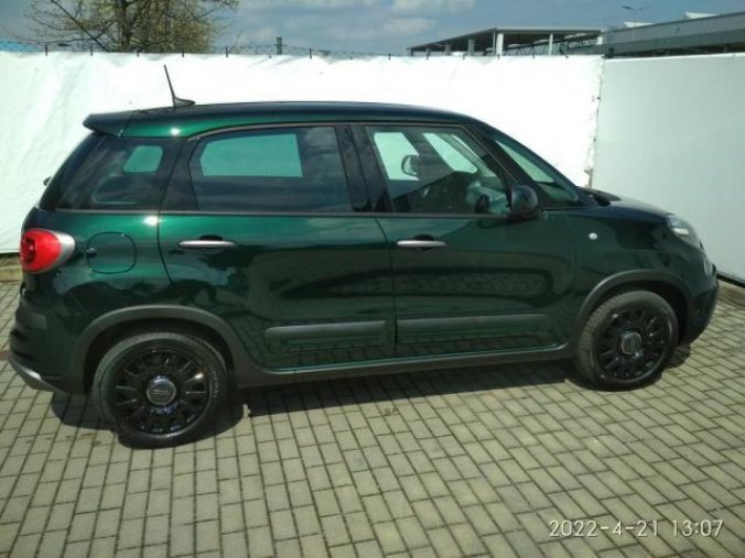 Fiat 500L, 1.4 16v 95k Connect, barva zelená