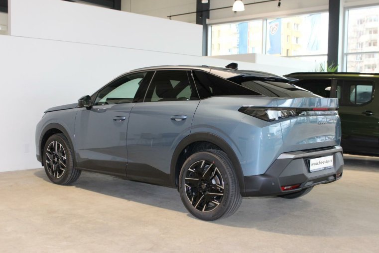 Peugeot 3008, Peugeot 3008 ALLURE Hybrid 136 e-DCS6, barva modrá