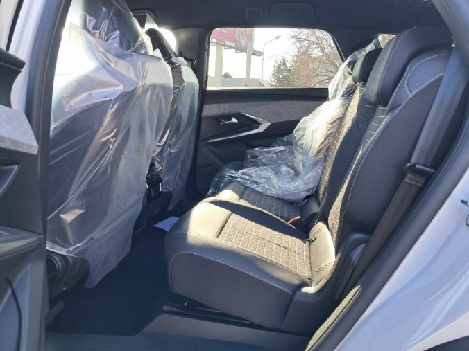 Peugeot 5008, Peugeot 5008 5008 ALLURE Hybrid 136 e-DCS6, barva bílá