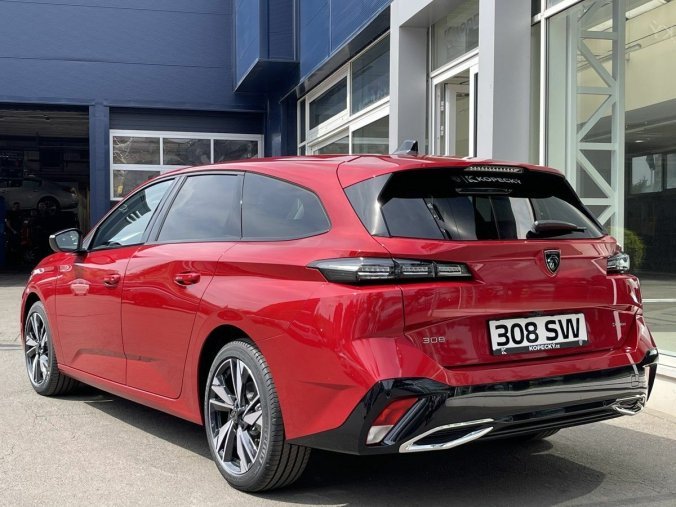 Peugeot 308, Peugeot 308 SW ALLURE 1.5 BHDi 130K EAT8, barva červená