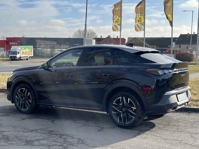 Peugeot 3008, Peugeot 3008 ALLURE Hybrid 145 e-DCS6, barva černá