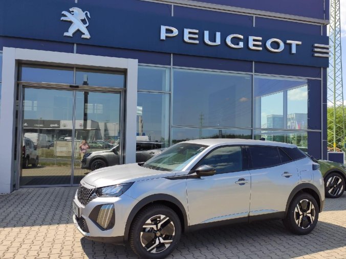 Peugeot 2008, Peugeot 2008 ALLURE 1.2 TURBO 100k 2xkamera, barva stříbrná