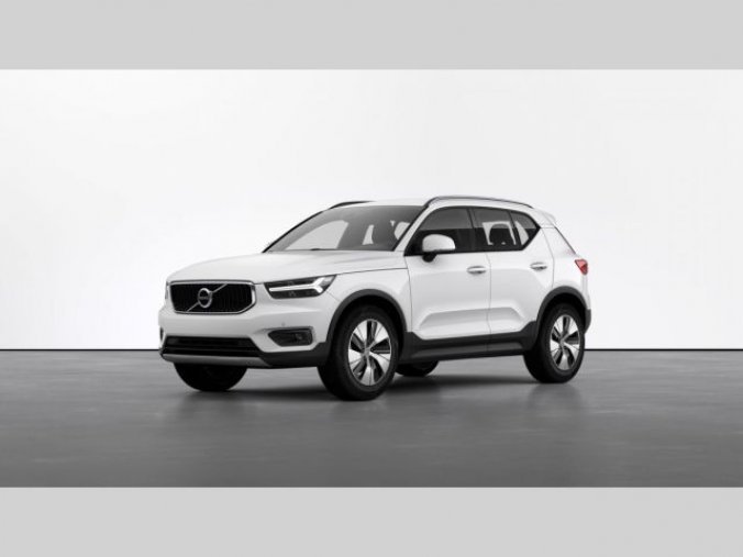 Volvo XC40, T3 1.5L 163 HP MOMENTUM PRO AT, barva bílá