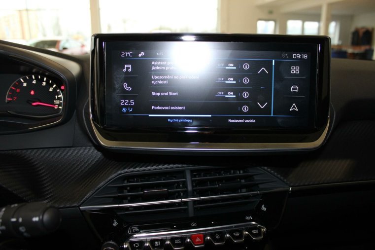 Peugeot 2008, Peugeot 2008 STYLE PureTech 100 S&S MAN6, barva modrá