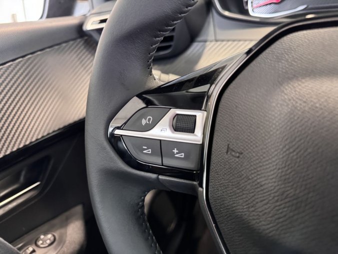Peugeot 208, Peugeot 208 STYLE, 75 koní, Manuál, barva žlutá