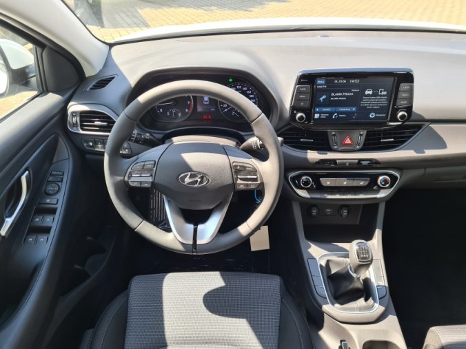 Hyundai i30, 1,5i 81 kW MT, barva bílá