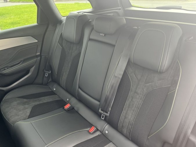 Peugeot 308, Peugeot 308 SW GT BlueHDi 130 S&S EAT8, barva červená