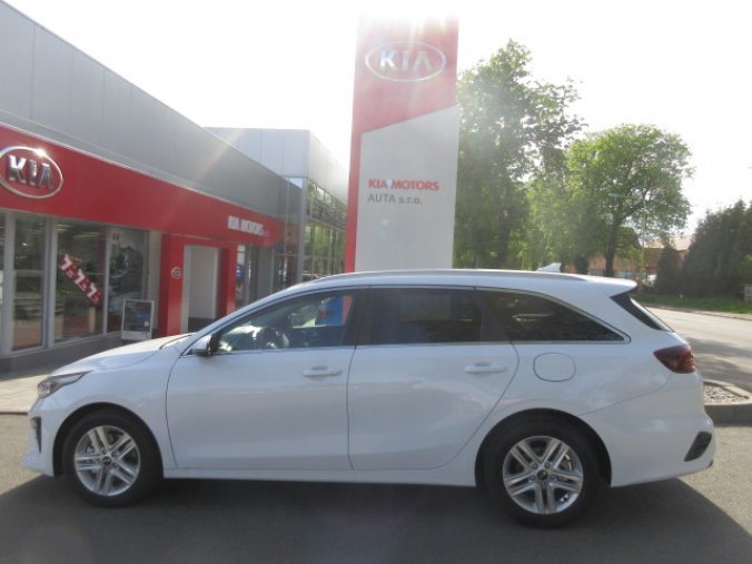 Kia Ceed, 1,5 T-GDi GPF 7DCT TOP, barva bílá