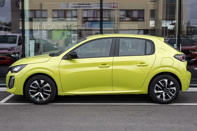 Peugeot 208, Peugeot 208 1,2 ACTIVE PureTech 75 S&S MAN, barva žlutá