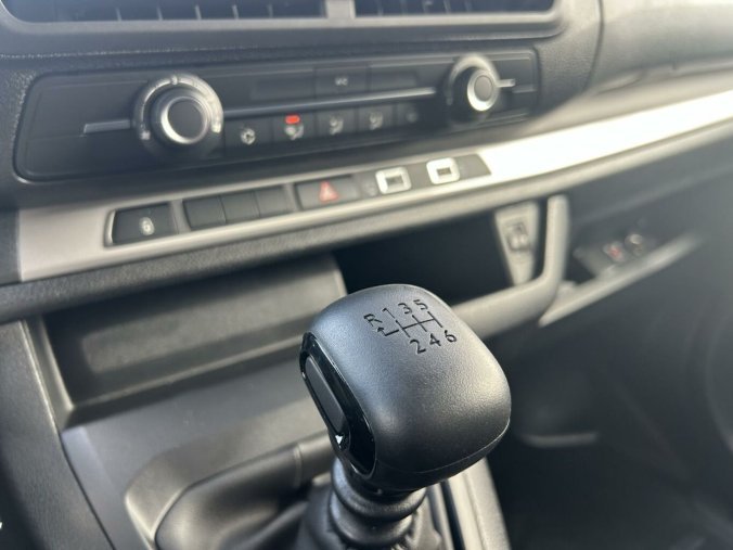 Peugeot Expert, Peugeot Expert Polocombi L3 2.0 BlueHDi 145k, barva bílá