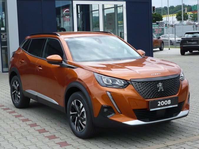 Peugeot 2008, ALLURE PACK 1,2PureTech 100k MAN6 + VÝHŘEV + KAMERA, barva oranžová