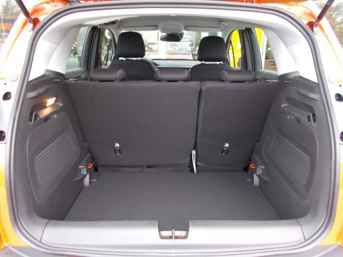 Opel Crossland X, 5-door Enjoy F 1.2XE (60kW/ 83HP) MT5 Petrol, barva oranžová