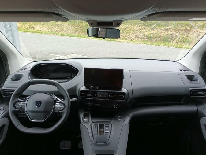 Peugeot Rifter, Peugeot Rifter LONG ALLURE BlueHDi 130 S&S EA, barva zelená
