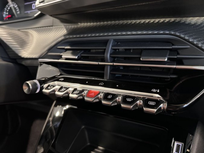 Peugeot 2008, Peugeot 2008 STYLE, 100k, Manuál, barva šedá