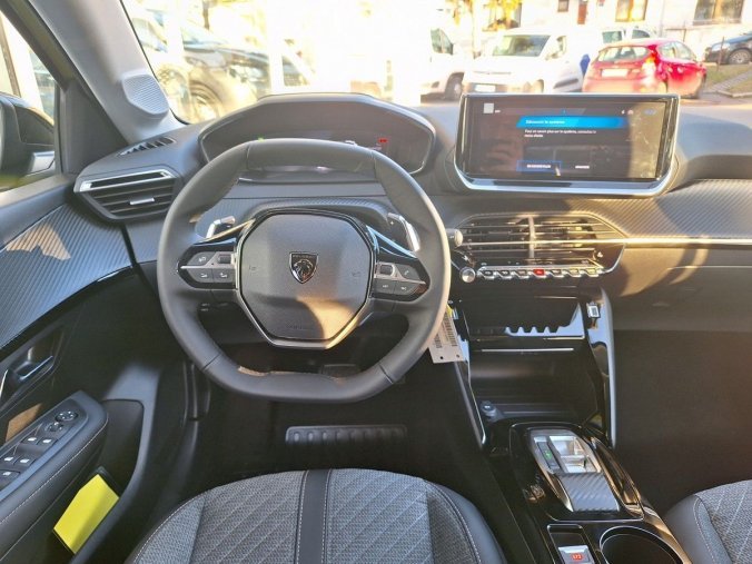 Peugeot 208, Peugeot 208 ALLURE Hybrid 110 e-DCS6, barva žlutá