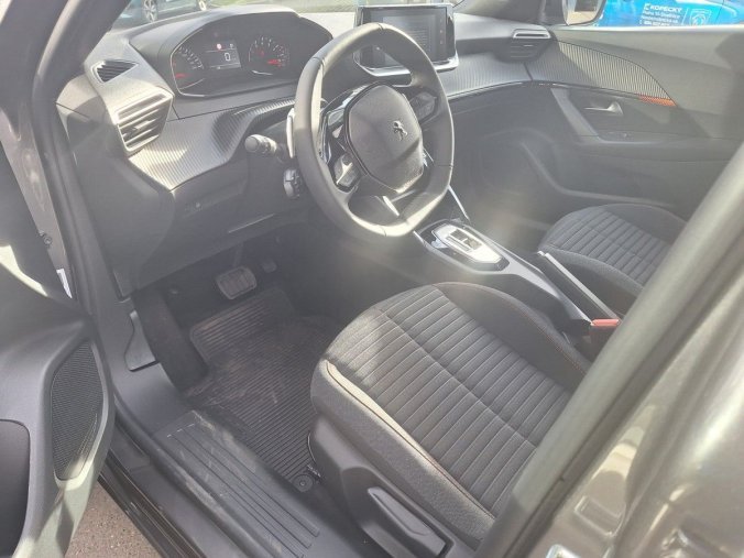 Peugeot 2008, Peugeot 2008 STYLE Hybrid 110 e-DCS6, barva bílá