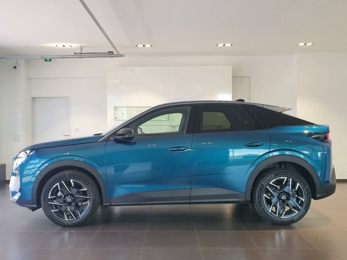 Peugeot 3008, Peugeot 3008 ALLURE Hybrid 136 e-DCS6, barva modrá