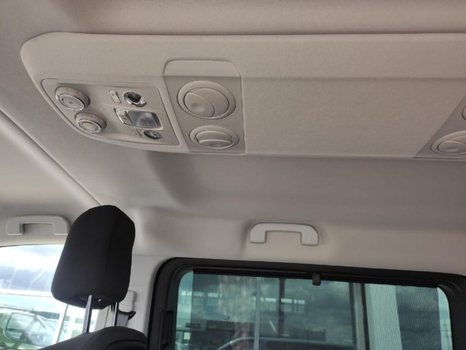 Peugeot Traveller, Peugeot Traveller L2 2.2 HDI 150k MAN6 WEBASTO, barva stříbrná