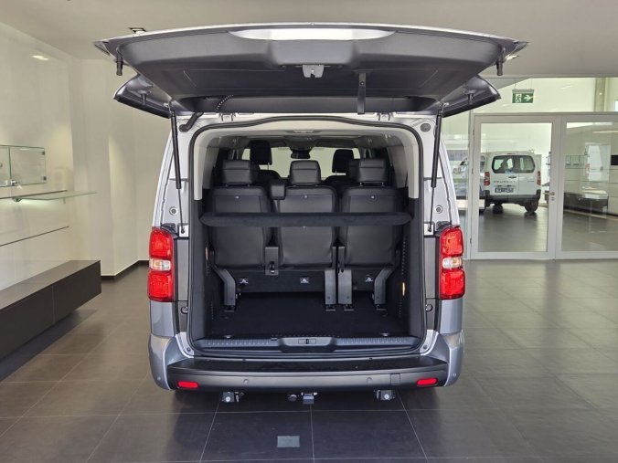 Peugeot Traveller, Peugeot Traveller ALLURE Long 2.2 BHDi 180k EAT8, barva šedá