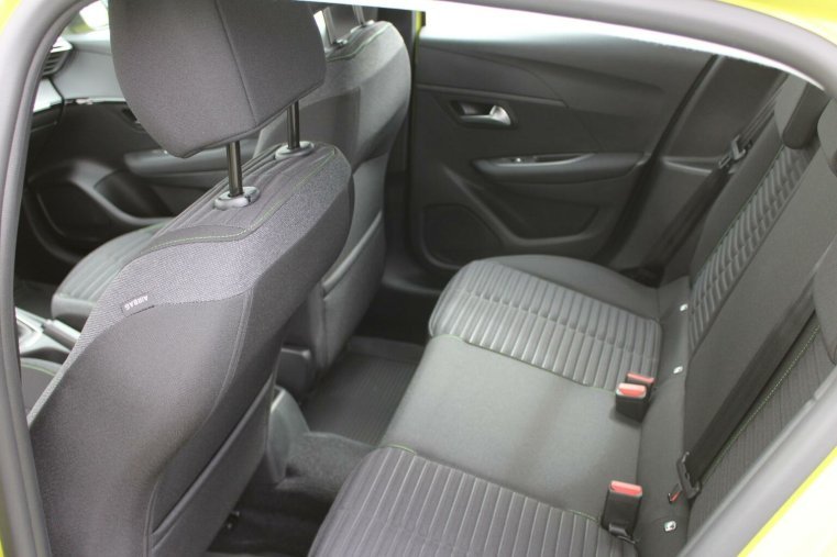 Peugeot 208, Peugeot 208 ACTIVE PureTech 75 S&S MAN5, barva bílá