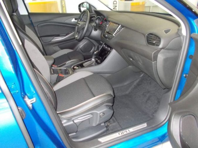 Opel Grandland X, Ultimate F 1.6 XHT S/S (133kW/, barva modrá