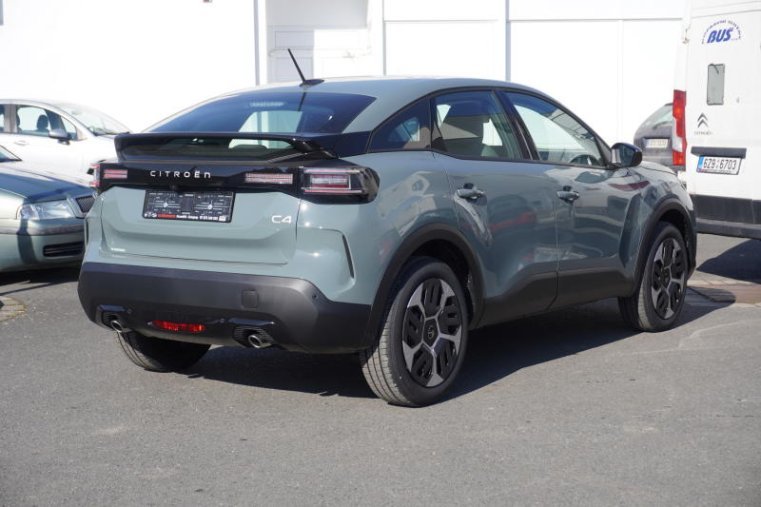 Citroën C4 Picasso, Plus Hybrid 136 ë-DCS6, barva zelená