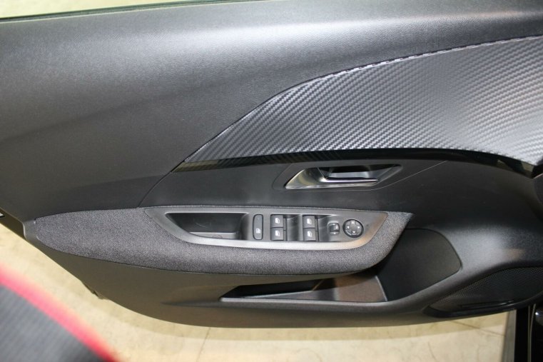 Peugeot 208, Peugeot 208 STYLE PureTech 100 S&S MAN6, barva černá