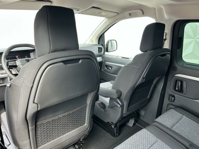 Peugeot Traveller, Peugeot Traveller Active Long 2.0 BlueHDi 180, barva zelená
