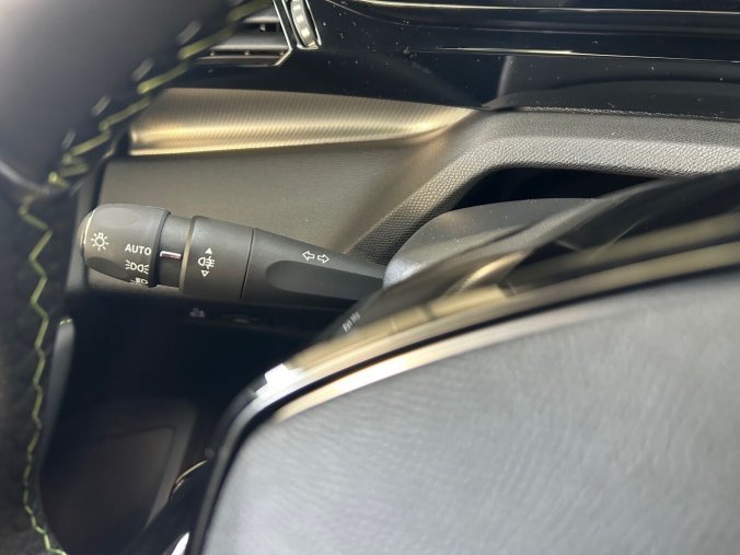 Peugeot 308, Peugeot 308 SW GT Hybrid 145 e-DCS6, barva šedá