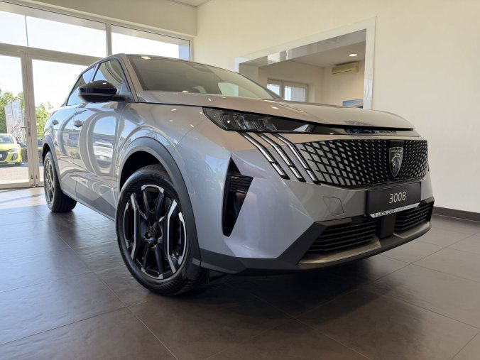 Peugeot 3008, Peugeot 3008 ALLURE Long Range, e-dojezd 700km, baterie 97 kWh, barva šedá