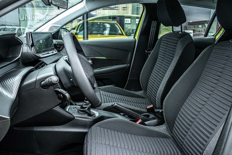 Peugeot 208, Peugeot 208 1,2 ACTIVE PureTech 75 S&S MAN, barva žlutá