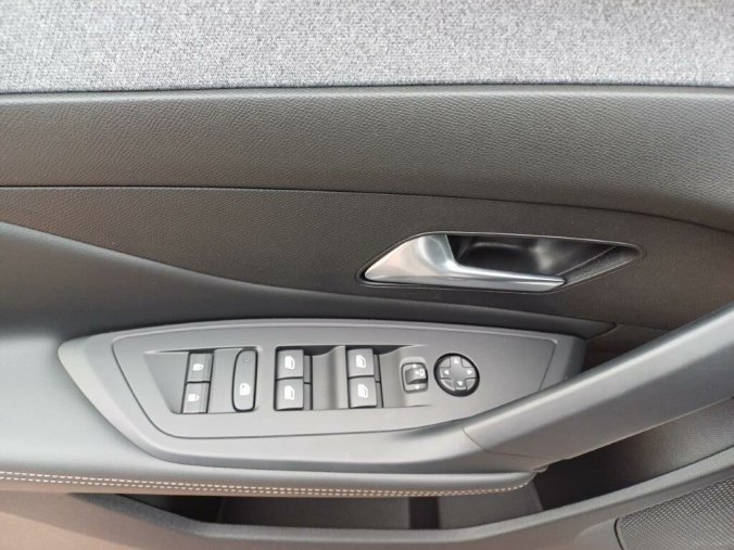 Peugeot 308, Peugeot 308 SW Allure BlueHDi 7 let zár., barva šedá