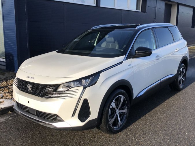 Peugeot 5008, Peugeot 5008 GT BlueHDi 130 S&S EAT8, barva bílá